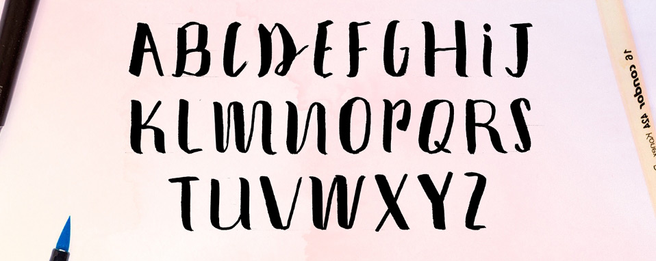 20 Typographies faites au pinceau de qualité et gratuites
