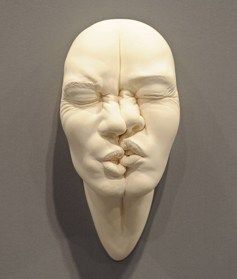 Les sculptures de fou de Johnson Tsang
